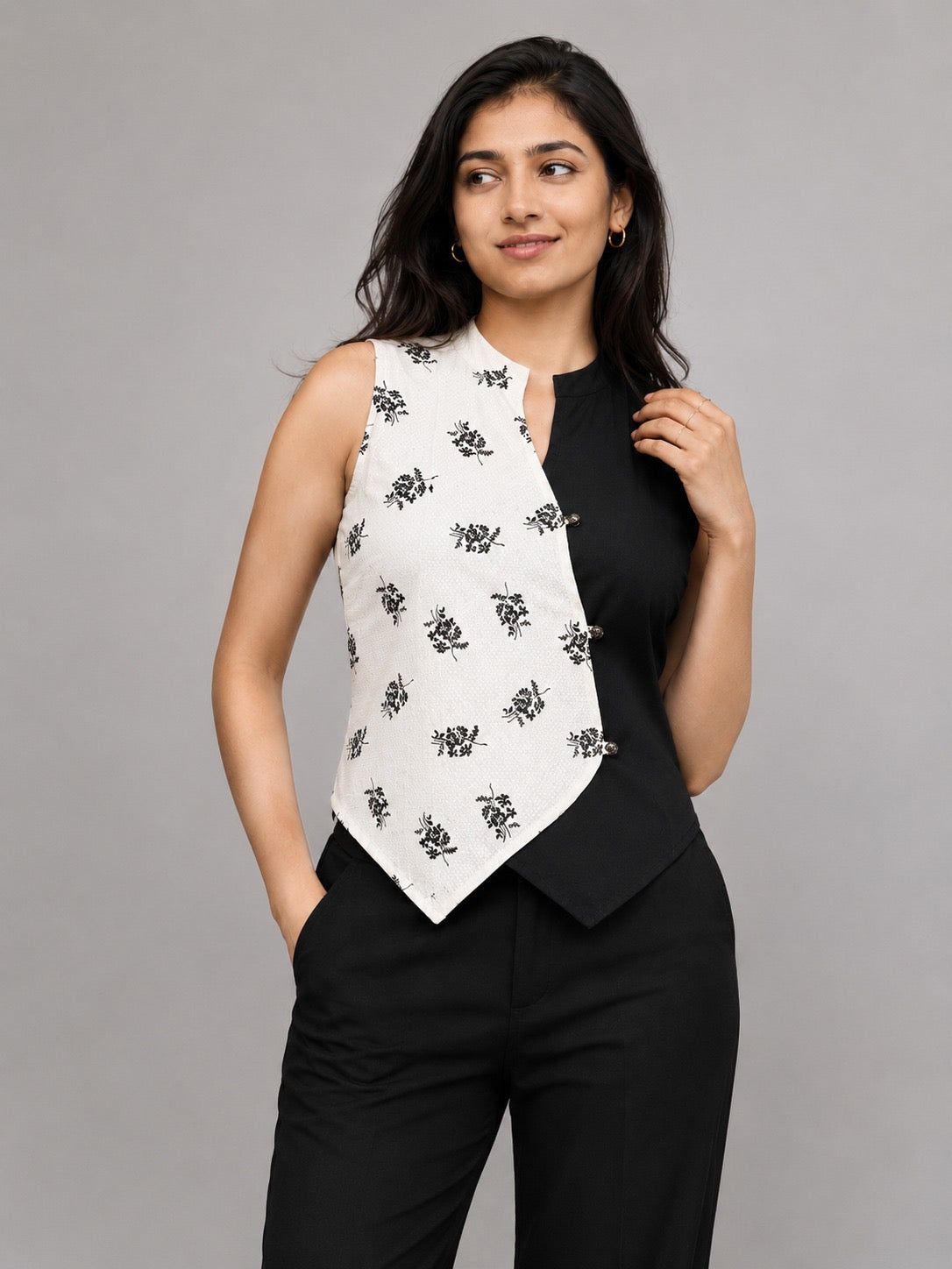 Contrast Bloom sleeveless Vest