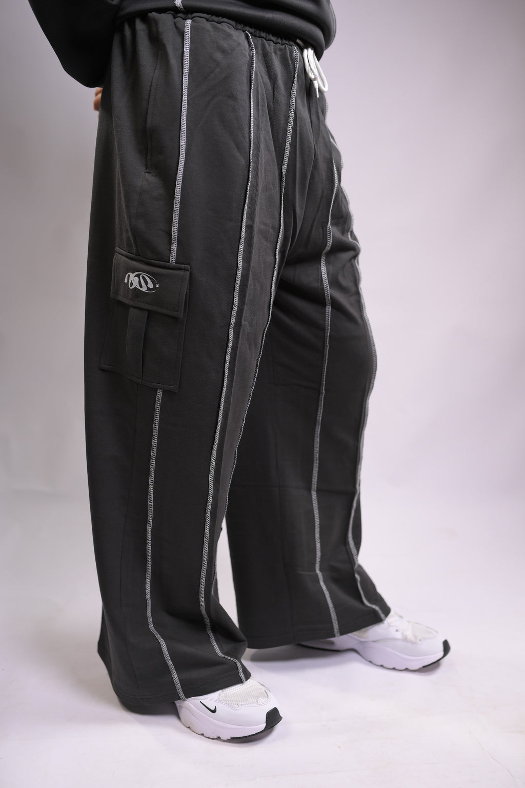 Linear Stitch Wide-Leg Pants