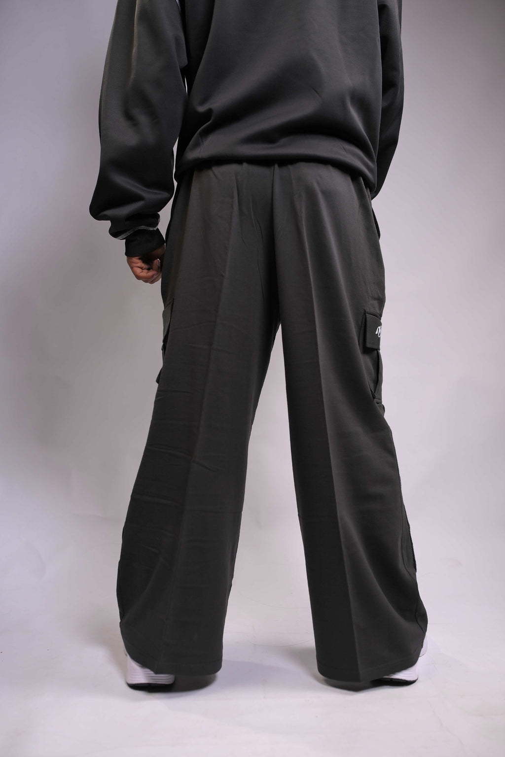 Linear Stitch Wide-Leg Pants