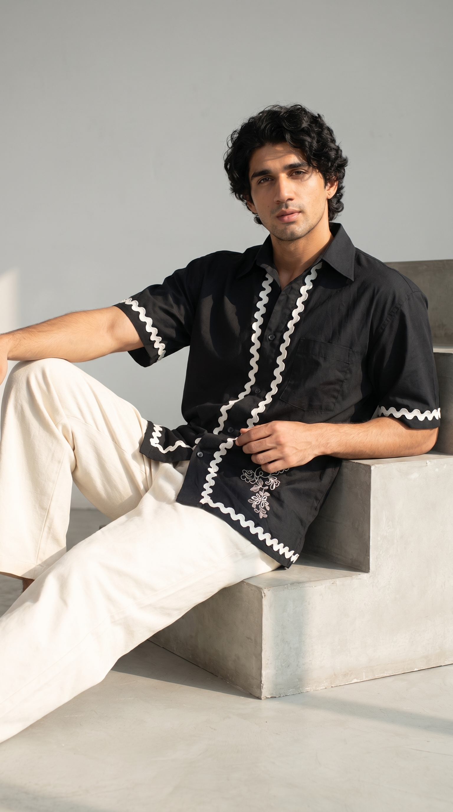 Ripple Line Embroidery Shirt